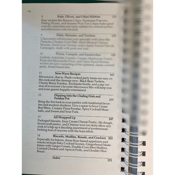 Lot of Two 365 Ways to Cook Chicken Snacks & Appetizers - Spiral-bound READ - Picture 13 of 16